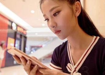 AISS爱丝(黄金版) - 亚美依的纯白造型，在线分享也是一件冒险的事