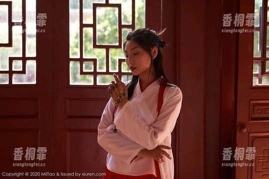 MiiTao蜜桃社-梦乃Mandy MiiTao蜜桃社 - 梦乃Mandy的日常:一条红裙的私拍奇遇记