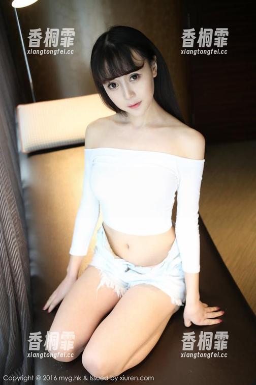 MyGirl美媛馆-小魔女奈奈 MyGirl美媛馆 - 小魔女奈奈的校服分享,她的魔法能否让作业变简单?