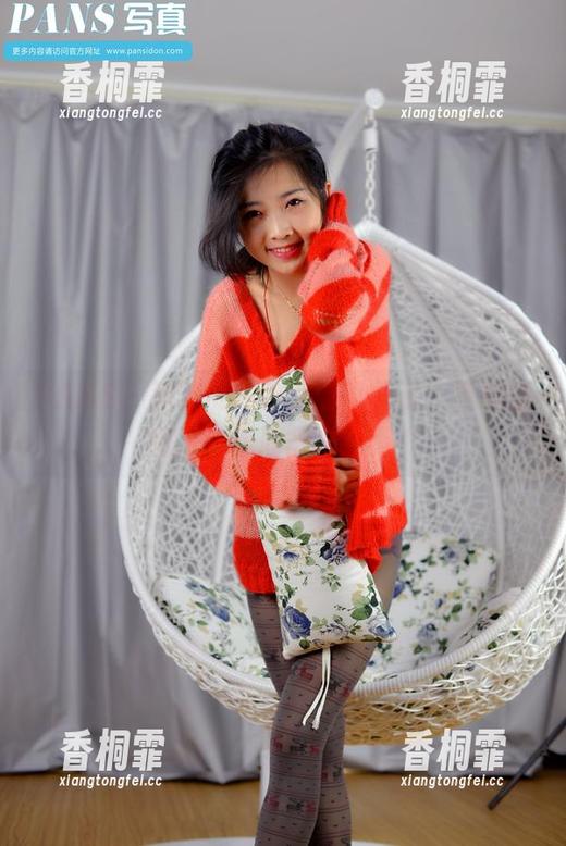 PANS - 猪猪的网袜太有看头了，下载原图之前你准备好了吗？