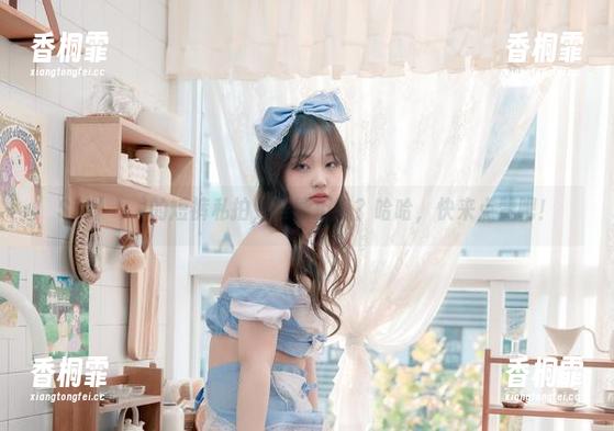 Sia(시아)的短裤私拍，谁能拒绝？哈哈，快来点赞吧！