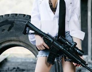 UGirls尤果网 - 蒋贝贝的私拍资源，白衬衫是个好东西，但……要不要那么撩？