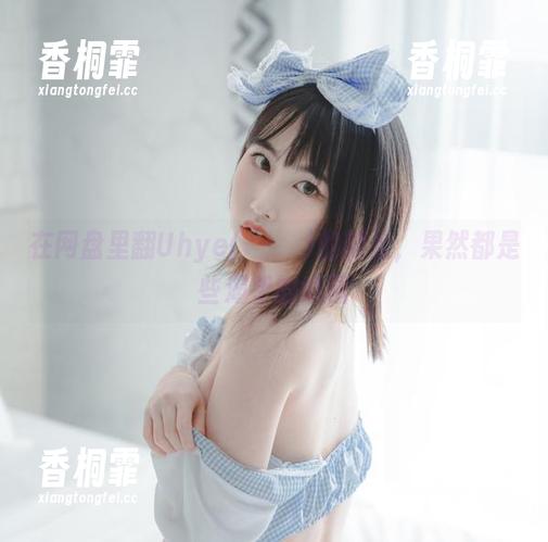 在网盘里翻Uhye(이유혜)的裸足，果然都是些渴望的意图
