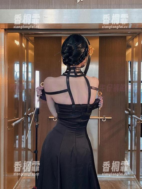 原图+下载=快乐，Vinnegal牛仔裤的穿搭是我今天的灵感来源！