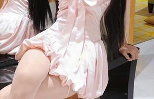 Xiuren秀人网 - 高清图包在呼唤，Carol周妍希的裤里丝，我是该停哪一张呢？