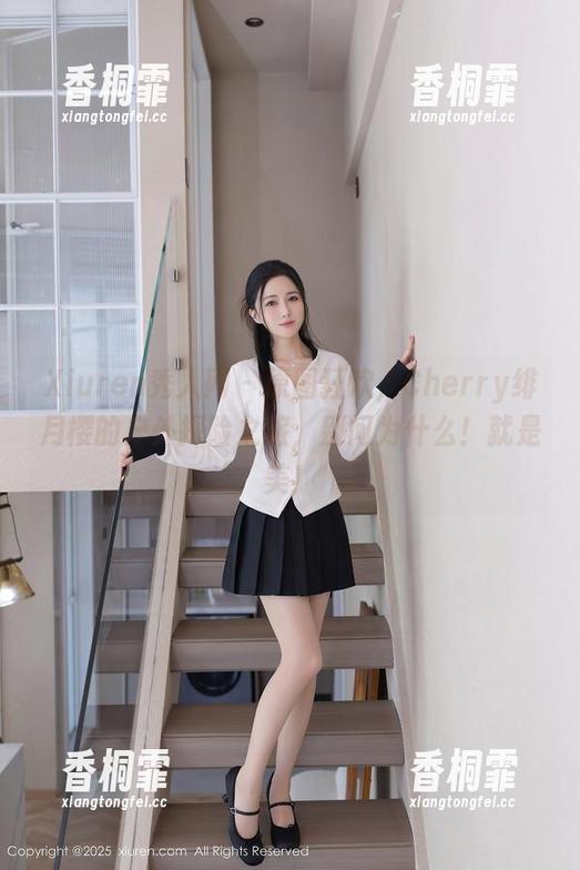 Xiuren秀人网-Cherry绯月樱 Xiuren秀人网 - 原图狂欢,Cherry绯月樱的户外探险之旅,别问为什么!就是美!