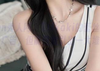 Xiuren秀人网 - Erikaki的蕾丝：这不是内衣广告，但能自信引出一大堆好奇！