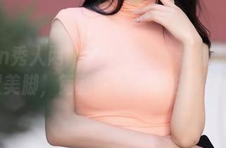 Xiuren秀人网 - MODEL伊若的私拍日常：那双美脚，简直让人忍不住多看几眼。