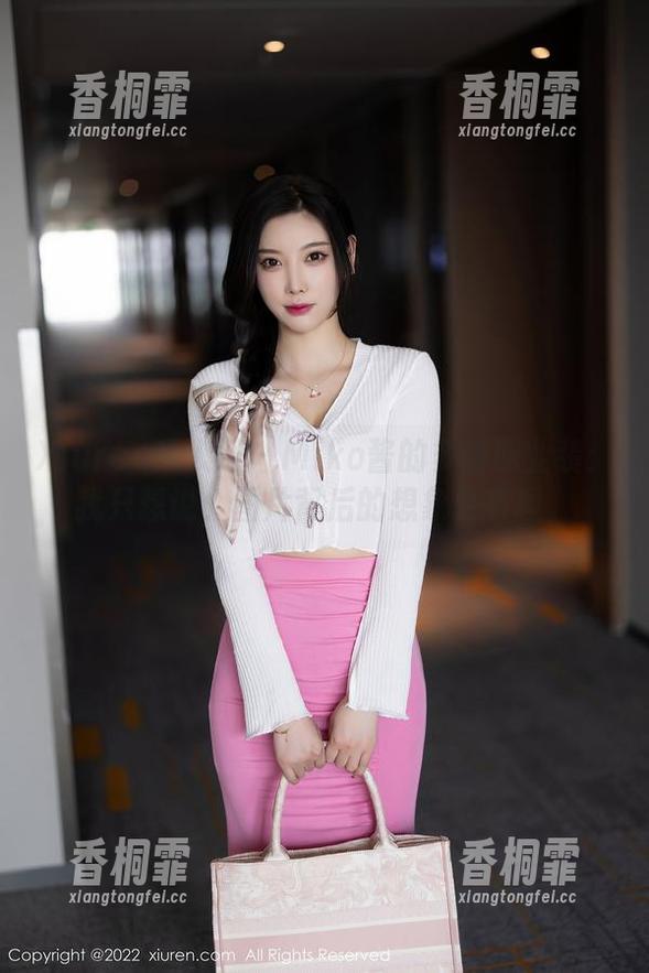 Xiuren秀人网-Miko酱 Xiuren秀人网 - Miko酱的多面职业装:我只想说,图片背后的想象更有趣。