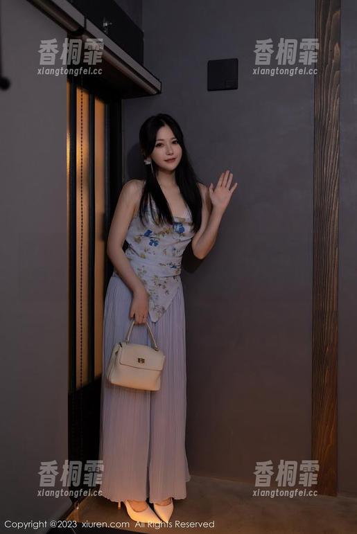 Xiuren秀人网-养乐多Doll Xiuren秀人网 - 养乐多Doll的美脚:原图透视,图册特写,时刻为腿打call!