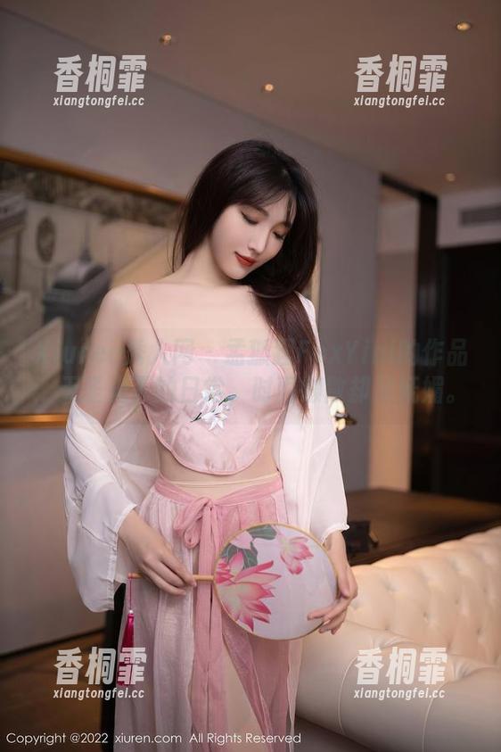 Xiuren秀人网-孟狐狸FoxYini Xiuren秀人网 - 孟狐狸FoxYini的作品:无圣光下的日常,时而懒散却又妩媚。