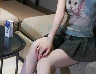 Xiuren秀人网 - 欲放飞自我的小樱花baby夏日美图合集，图文并茂但并不务实