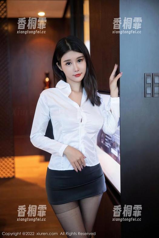 Xiuren秀人网 - 蕾蕾醒了没的制服变换：图库里的小惊喜资源