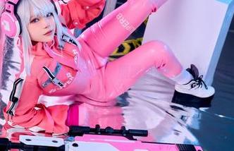 ZinieQ的越南coser：原图是梦，照片是现实？
