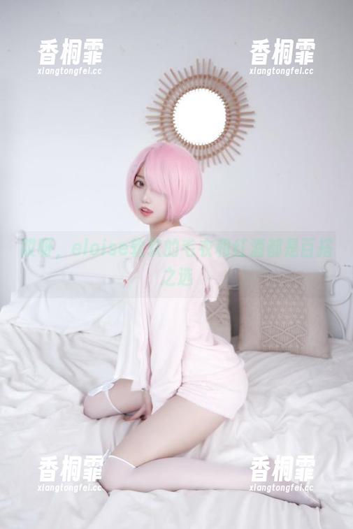 哎呀，eloise软软的毛衣和红酒都是百搭之选