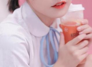 lovely呆玄的双人僵尸：原图居然没打草稿，图包直接给人惊喜。