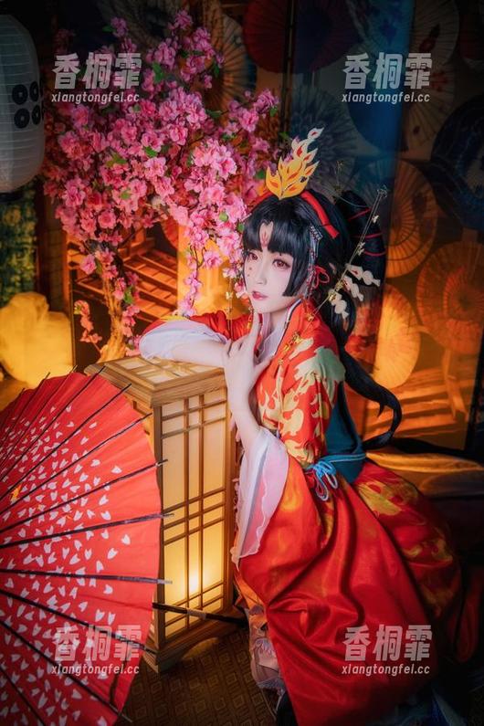 yui金鱼 当yui金鱼穿上了洛天依婚纱,我的脑都大了,这张免费图片谁能看懂啊!