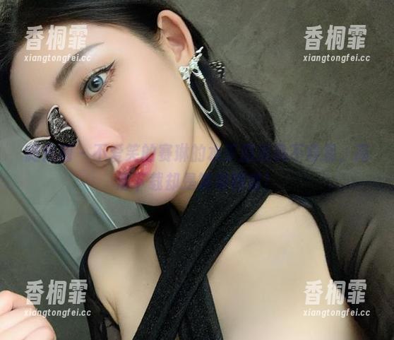 微密圈 - 不爱笑的赛琳的水手服虽说不容易，高清下载却是简单得很！