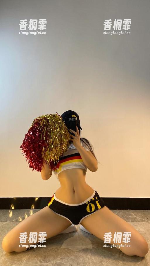 微密圈 - 套图亮眼！高清俏妞qiaoniuTT的清纯面庞，不会让人失望吧？