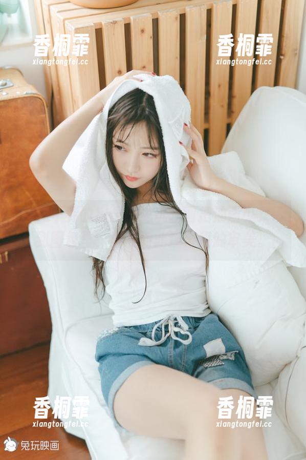 意想不到的组合，兔玩映画把油画少女带到图包里，竟然如此撞击我的审美。