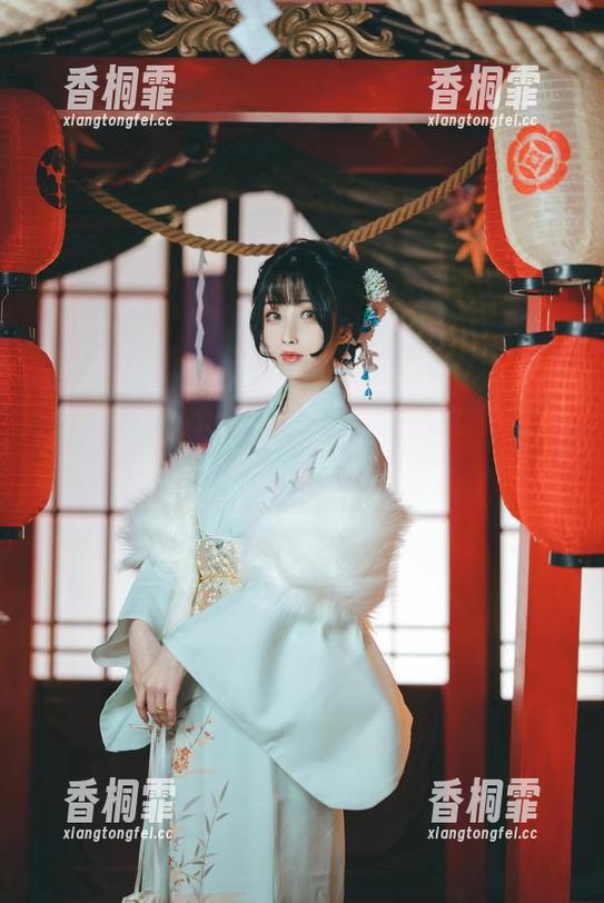 “凉凉子rioko”又来了，裤里丝的定制之美，真的让人想唏嘘。