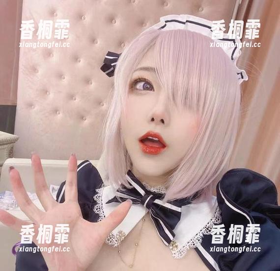 啾小妍Deer的清纯图集更新：哦，这是什么样的清新穿搭？