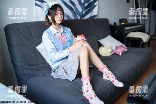 喵糖映画花嫁cos：你不想下载吗？连喵都会点头的婚纱！