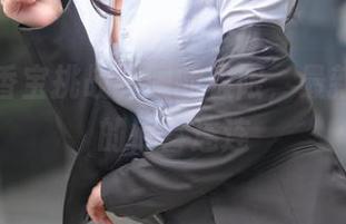坏露露香宝挑战礼服的极限，最新图库里的惊喜连连