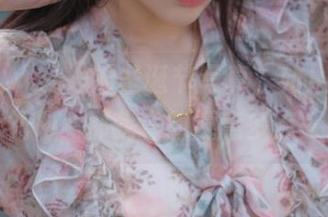 姜仁卿(강인경)的圣诞节写真，如果这也是节日礼物，那我真的愿意多点一份。
