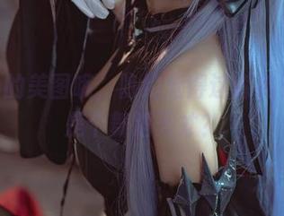 宫本桜的美图哦，隐约觉得这森蚺也许会是个舞蹈天才？