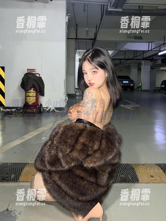 小u优优子 微密圈 - 小u优优子:粉色吊带裙究竟可以有多可爱?这份作品问你答!