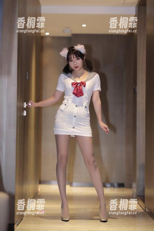 小女巫露娜的黑丝：谁说只有腿才是风景？