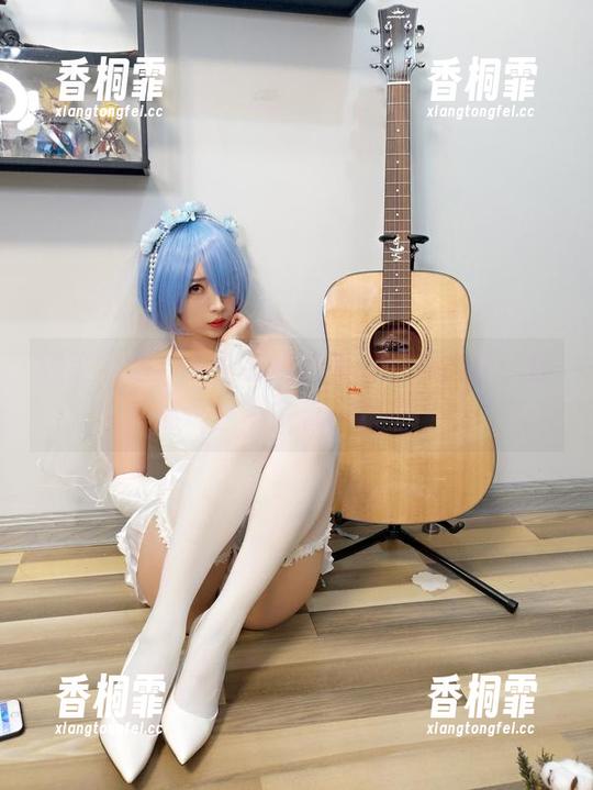 原图集结，小女巫露娜和她的花卉套，你能忍住不多看一眼吗？