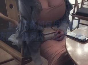 微密圈 - 看小芯酱如何用高清写真撩动朋友圈，视频内容略感奇怪。