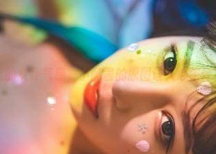 似有似无的女仆气息，小酥酱的原图让人心生怦然欲看。