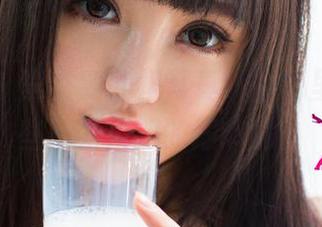 尤果网 - 李焱的红裙写真，图包里藏了哪些不为人知的细节呢？