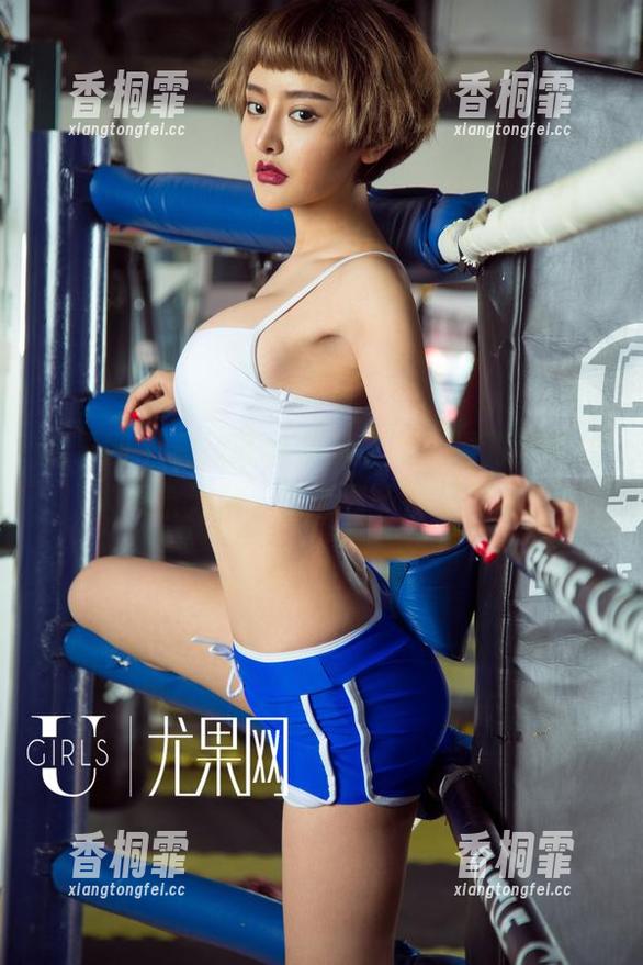 尤果网 - 看完陈怡曼的皮衣，福利原图让人想象无数，每个细节都在闪动。