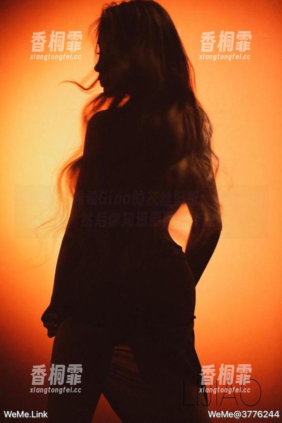 希希Gina 微密圈 - 希希Gina的灰丝壁纸:打开一秒,然后你知道要再看十次