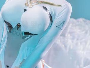 星之迟迟再婚纱里cos那些奇遇，简直是一场彩色的梦