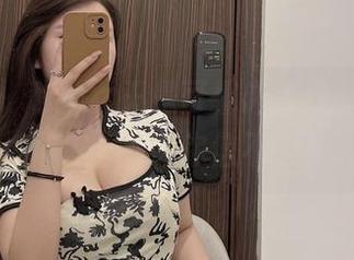 微密圈 - 私拍女王是可馨吖，统治了我的屏幕，不说你信不信！