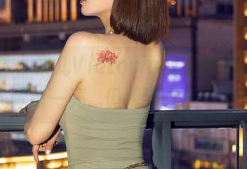 微密圈 - 果儿Victoria的天台美图，真的让人眼前一亮...但我到底在看什么呢？