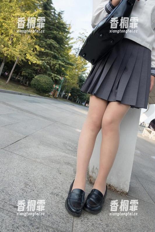 森萝财团：全套操场上的白丝，那个奔跑的背影让我停不下来。