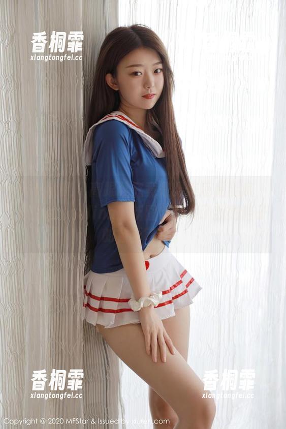 模范学院-兜豆靓Youlina 模范学院 - 高跟鞋究竟是要美还是要疯,兜豆靓Youlina的新图包引发了我对鞋子的重新审视!