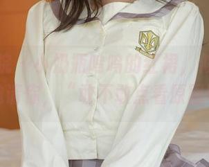模范学院 - 小奶瓶呜呜的红裙，似乎在俏皮地邀请你，“敢不敢点看原图呢？”