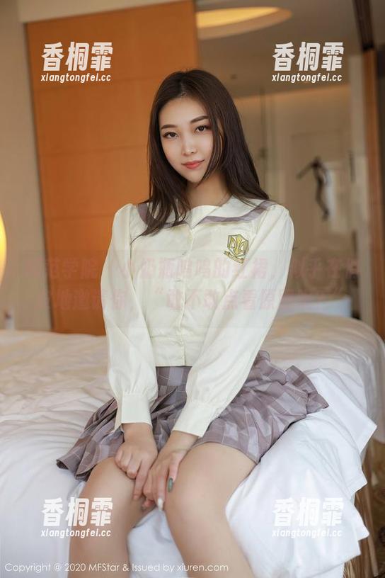 模范学院 - 小奶瓶呜呜的红裙，似乎在俏皮地邀请你，“敢不敢点看原图呢？”