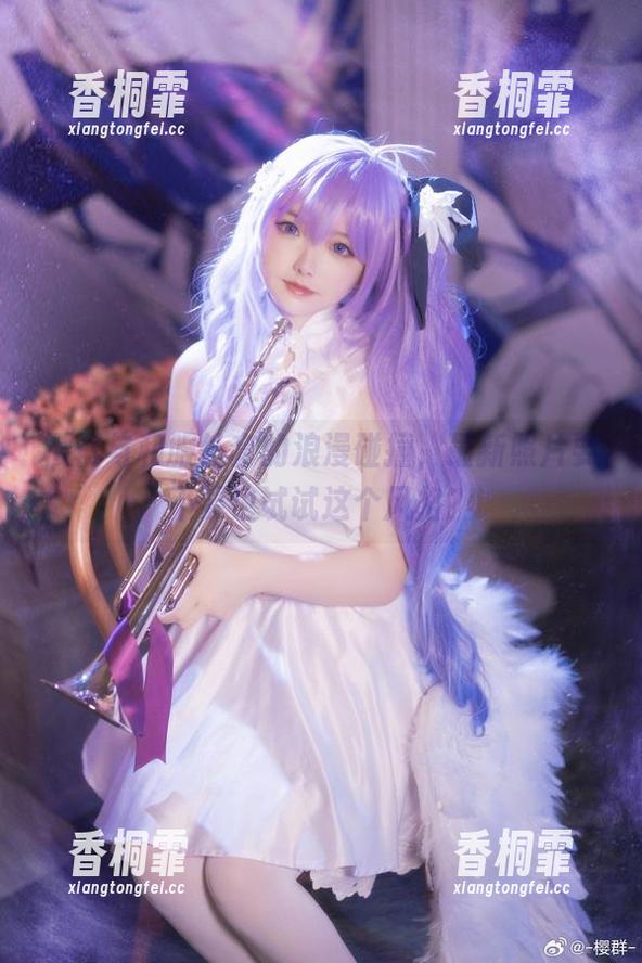 樱群与和服外套的浪漫碰撞，最新照片要不要也试试这个风格？