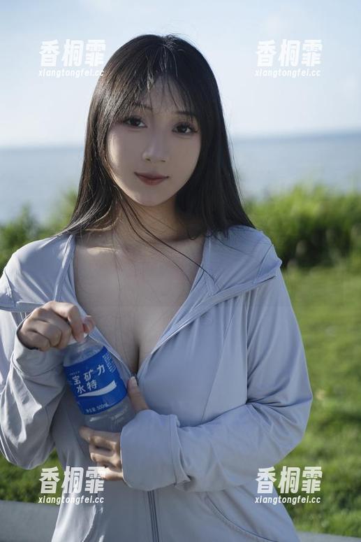 “浅安安”的午后迷案——图包合集，听说她路过的地方总有欢乐悄然绽放！