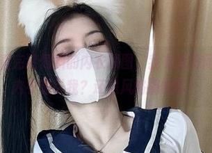 微密圈 - 看完猪饲料的内衣原图，我有点想问：到底是内衣吸引我？还是风格搞的事？