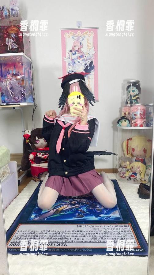女孩们的美图方向盘，偏偏被白栎Shirly一挥而就的套图征服