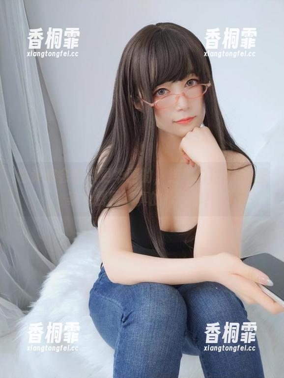 也许你会想象更华丽的，结果白银81的居家免费图集真的很简单！